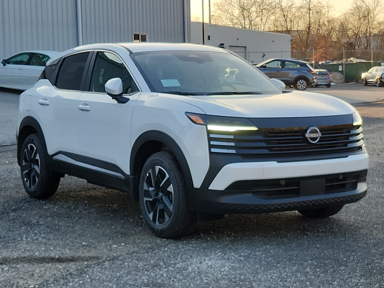 2025 Nissan Kicks SV photo 2