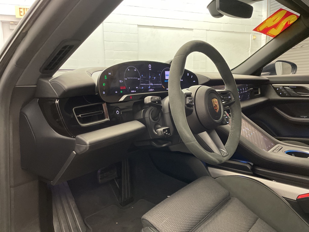 2024 Porsche Taycan 4S photo 16