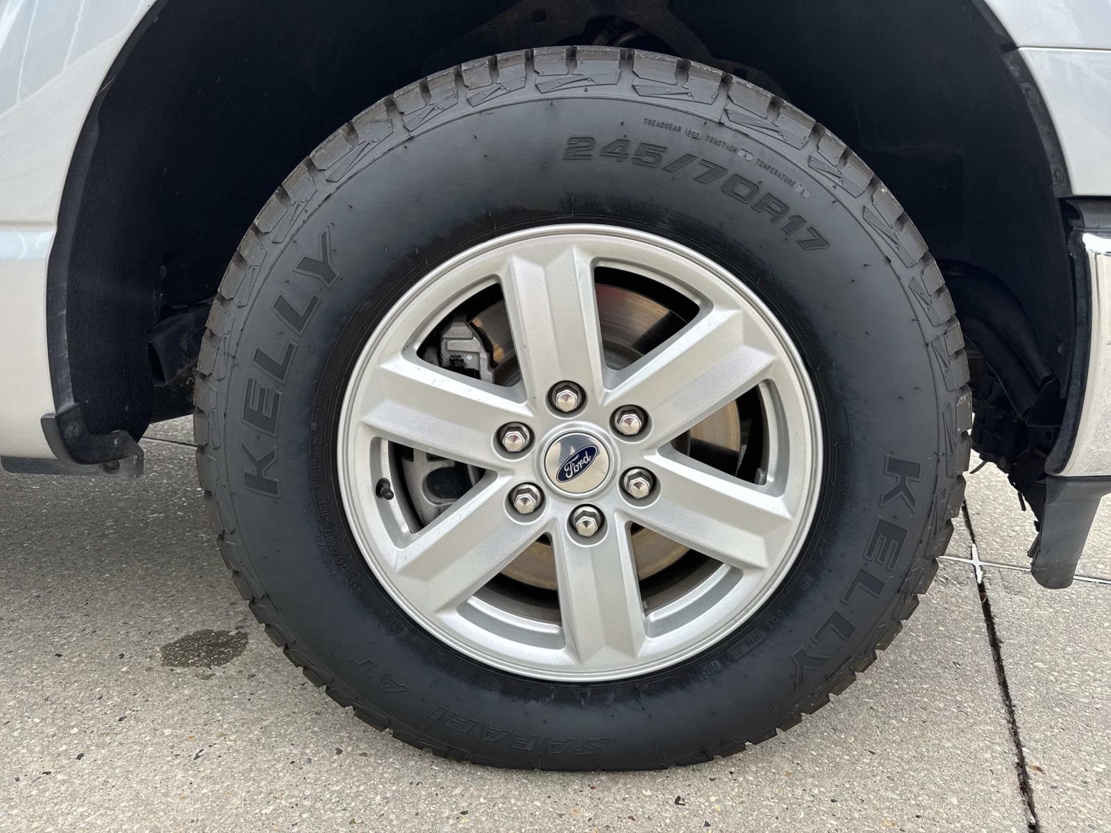 2021 Ford F-150 XLT photo 3