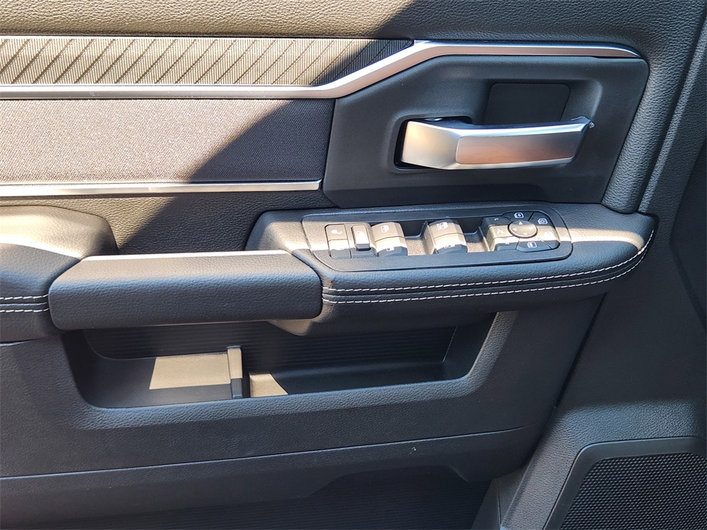 2026 Ram 2500 Big Horn photo 16