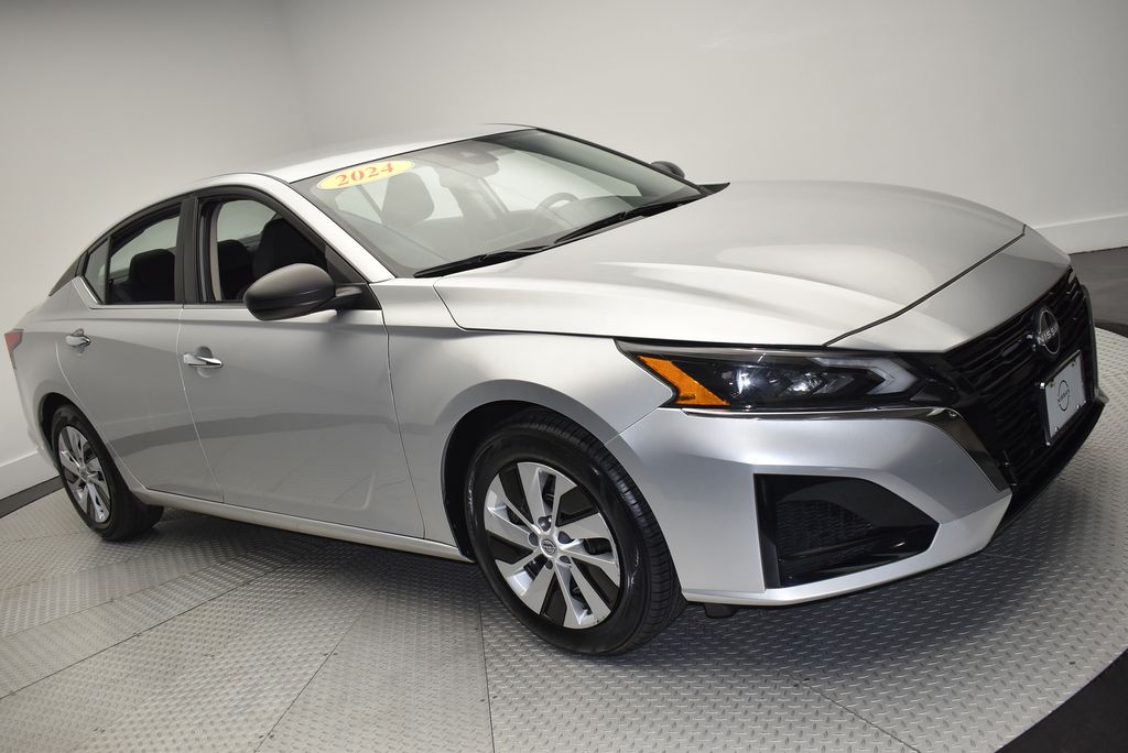 2024 Nissan Altima 2.5 S photo 3