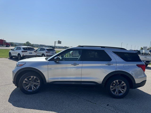 2022 Ford Explorer XLT photo 4
