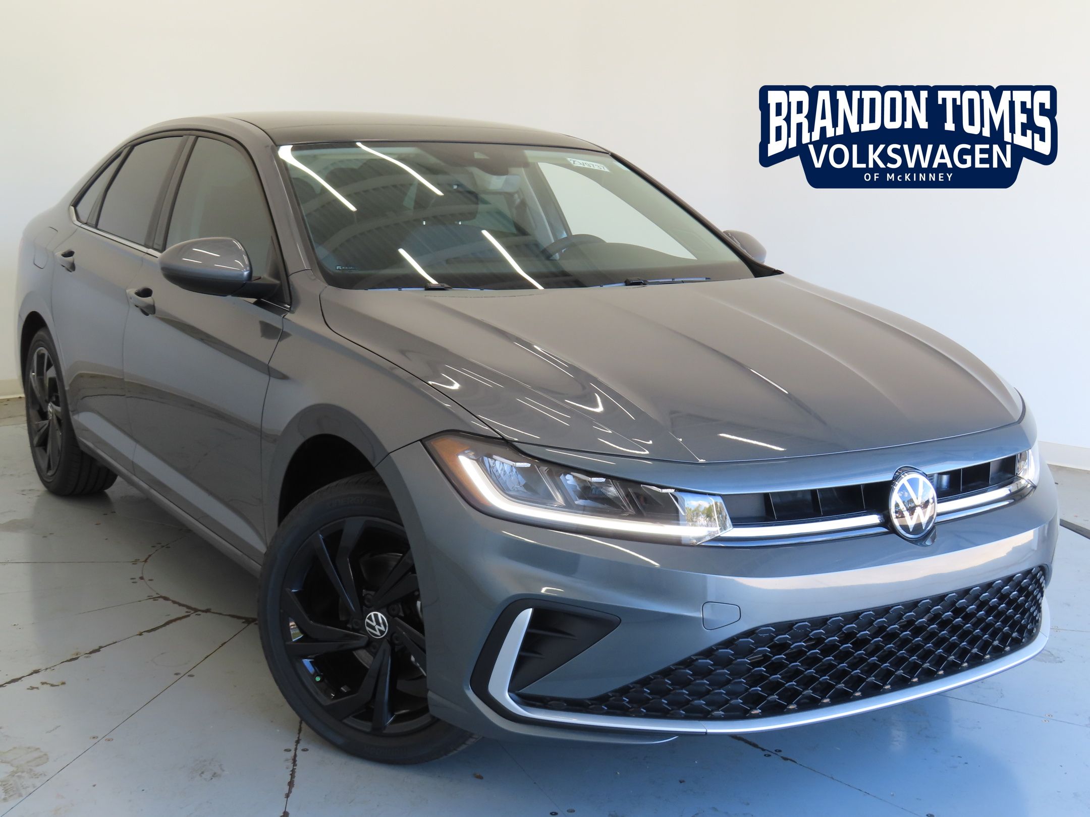 2025 Volkswagen Jetta SE's photo