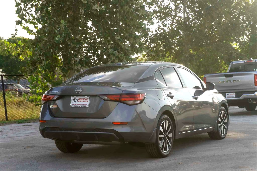 2025 Nissan Sentra SV photo 4