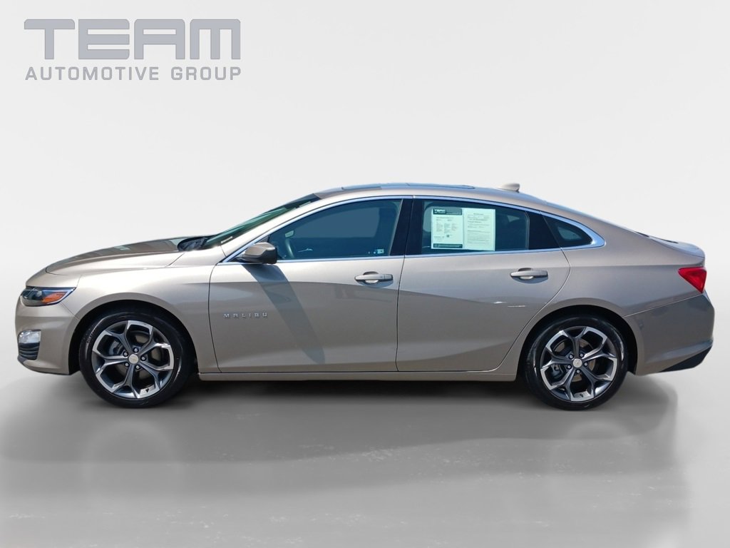 2023 Chevrolet Malibu 1LT photo 2