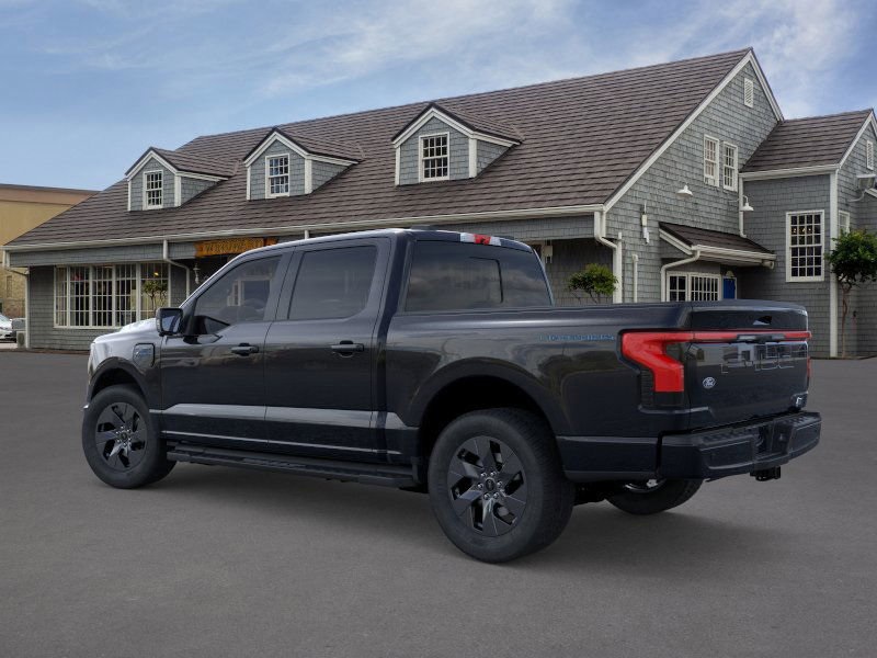 2025 Ford F-150 Lightning Lariat photo 2