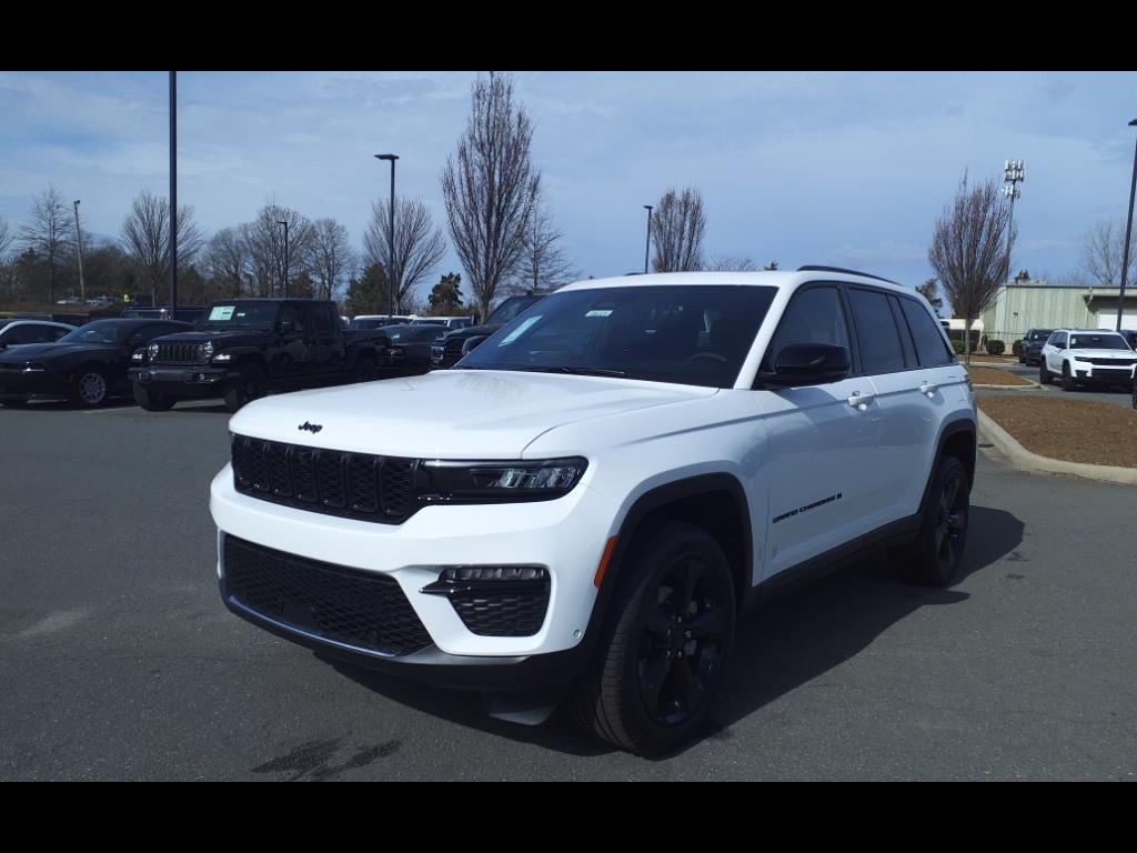 2025 Jeep Grand Cherokee Limited photo 2