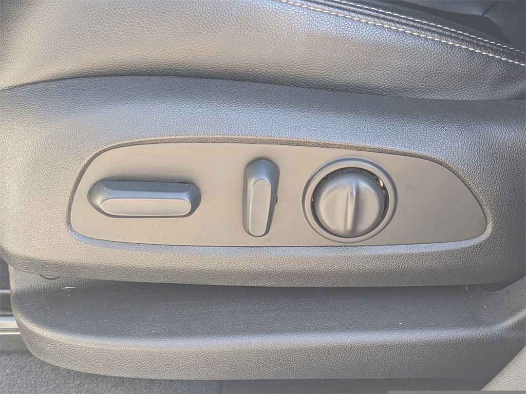 2024 Gmc Terrain SLT photo 21