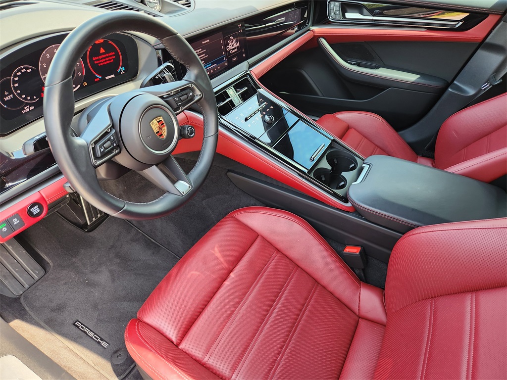 2024 Porsche Panamera 4 photo 4