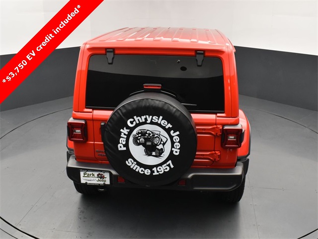 2025 Jeep Wrangler Sahara 4xe photo 16
