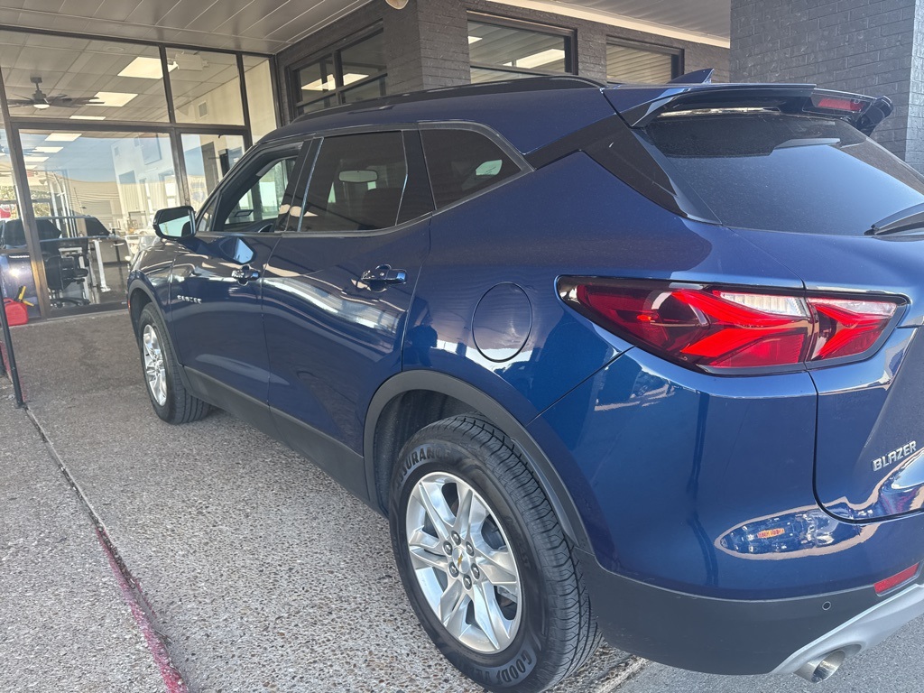 2022 Chevrolet Blazer 2LT photo 2