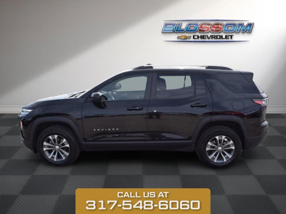2025 Chevrolet Equinox LT photo 3