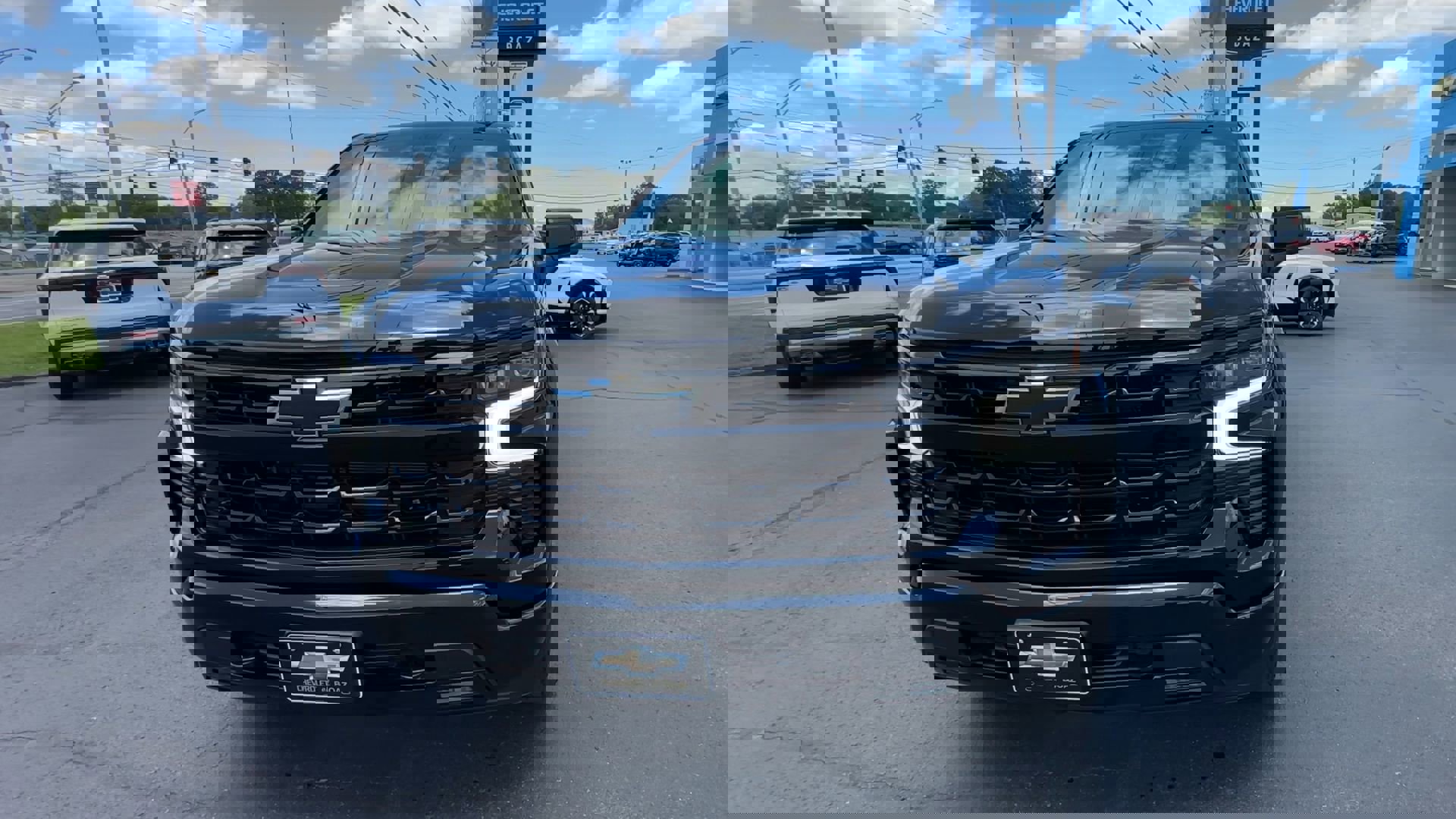 2025 Chevrolet Silverado 1500 RST photo 2