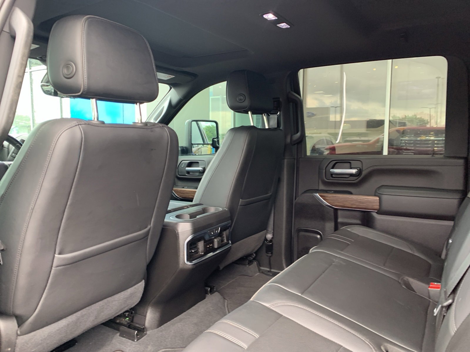 2023 Chevrolet Silverado 2500HD High Country photo 15