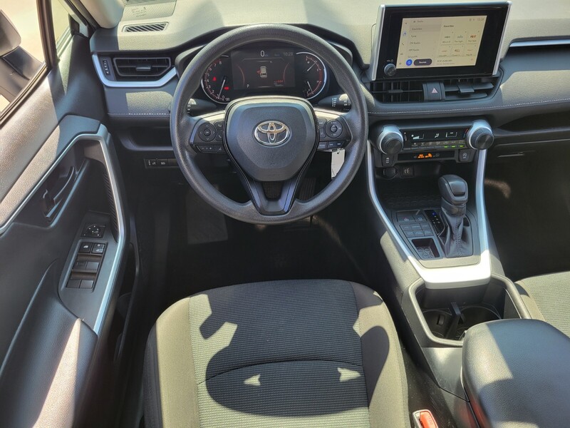 2023 Toyota RAV4 LE photo 10