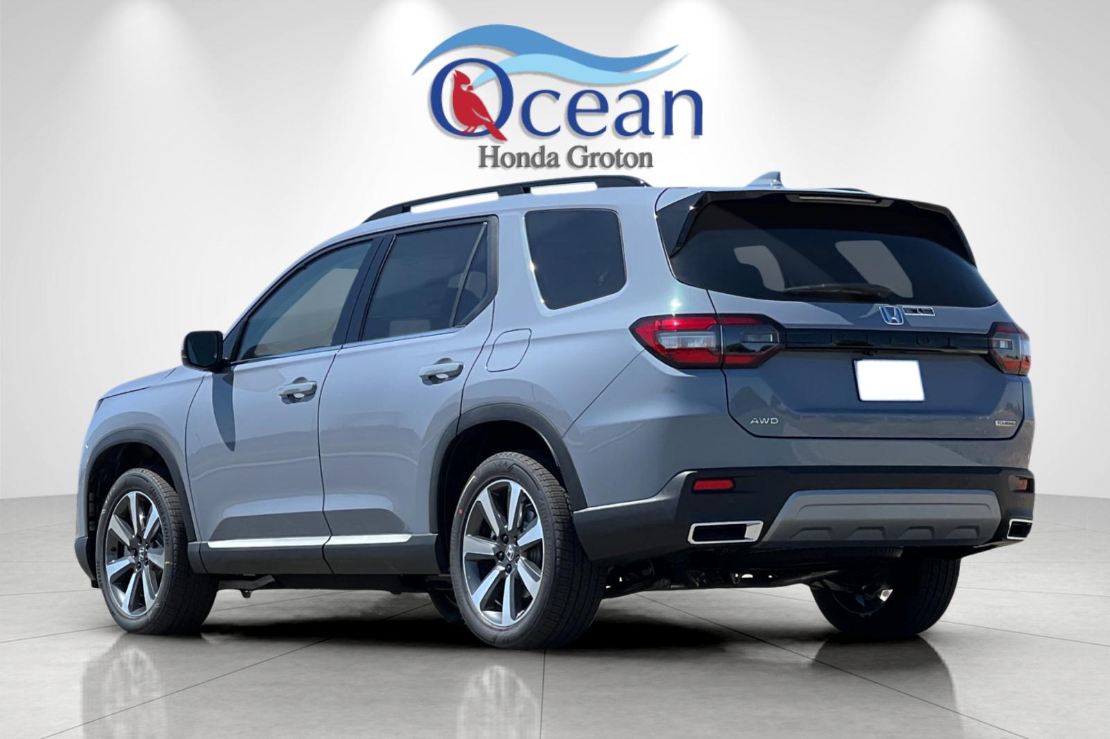 2025 Honda Pilot Touring photo 2