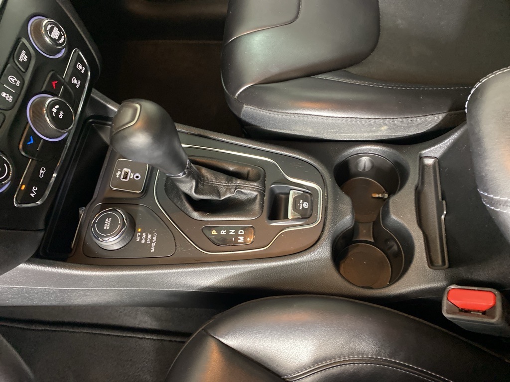 2019 Jeep Cherokee Latitude photo 17