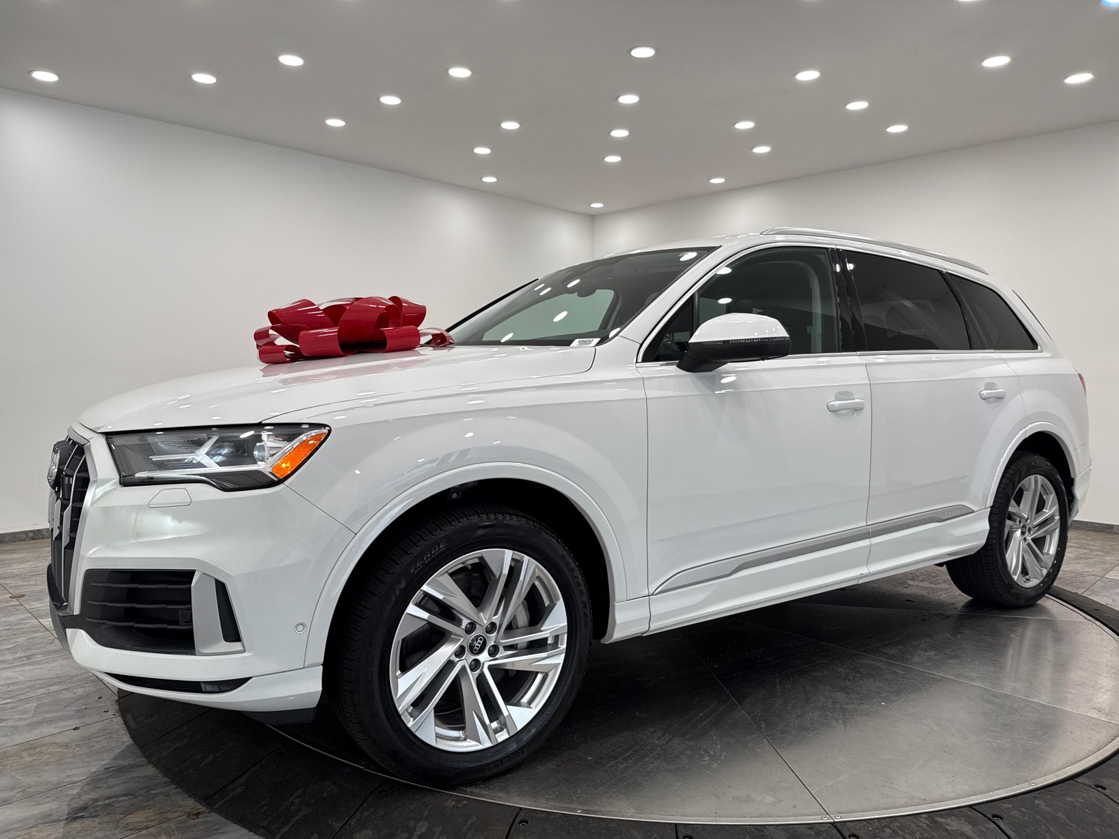 2023 Audi Q7 Premium Plus photo 3