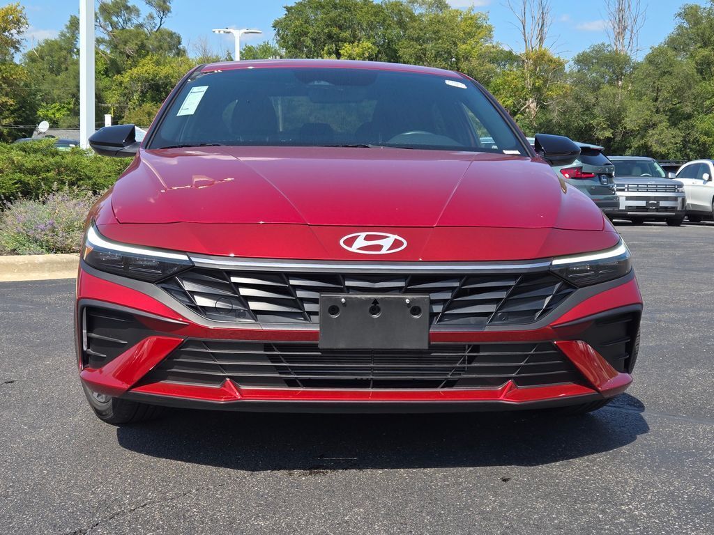 2025 Hyundai Elantra SEL Sport photo 4