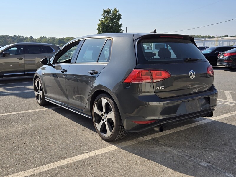 2017 Volkswagen Golf GTI S photo 4