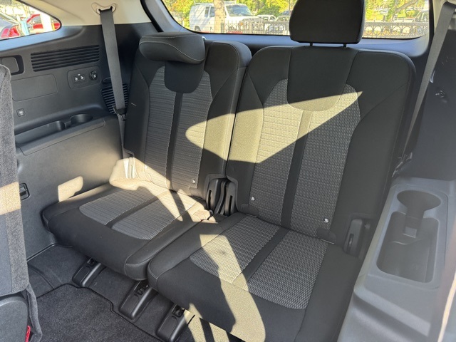 2025 Kia Sorento LX photo 10