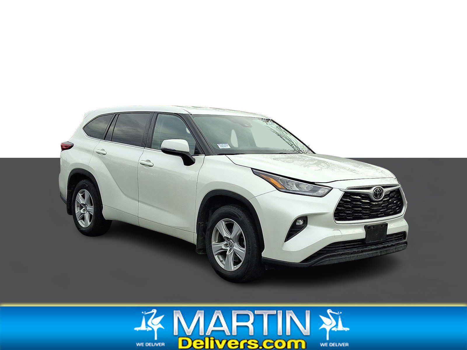 2020 Toyota Highlander LE's photo
