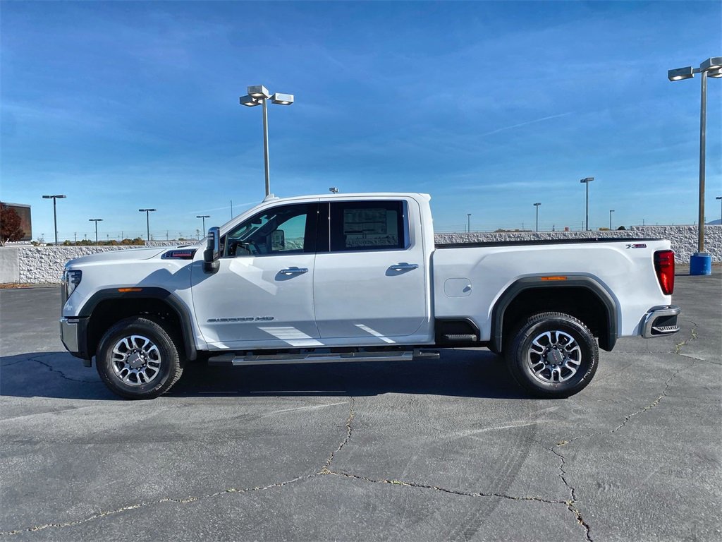 2026 Gmc Sierra 2500 HD SLT photo 3