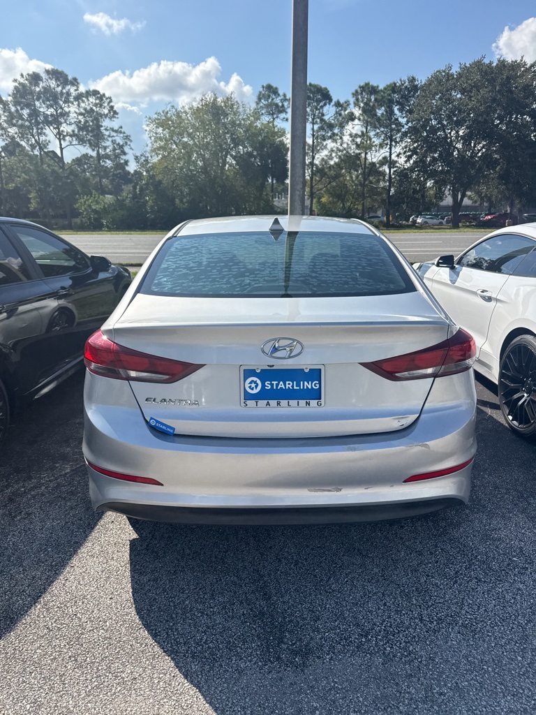 2018 Hyundai Elantra SEL photo 8