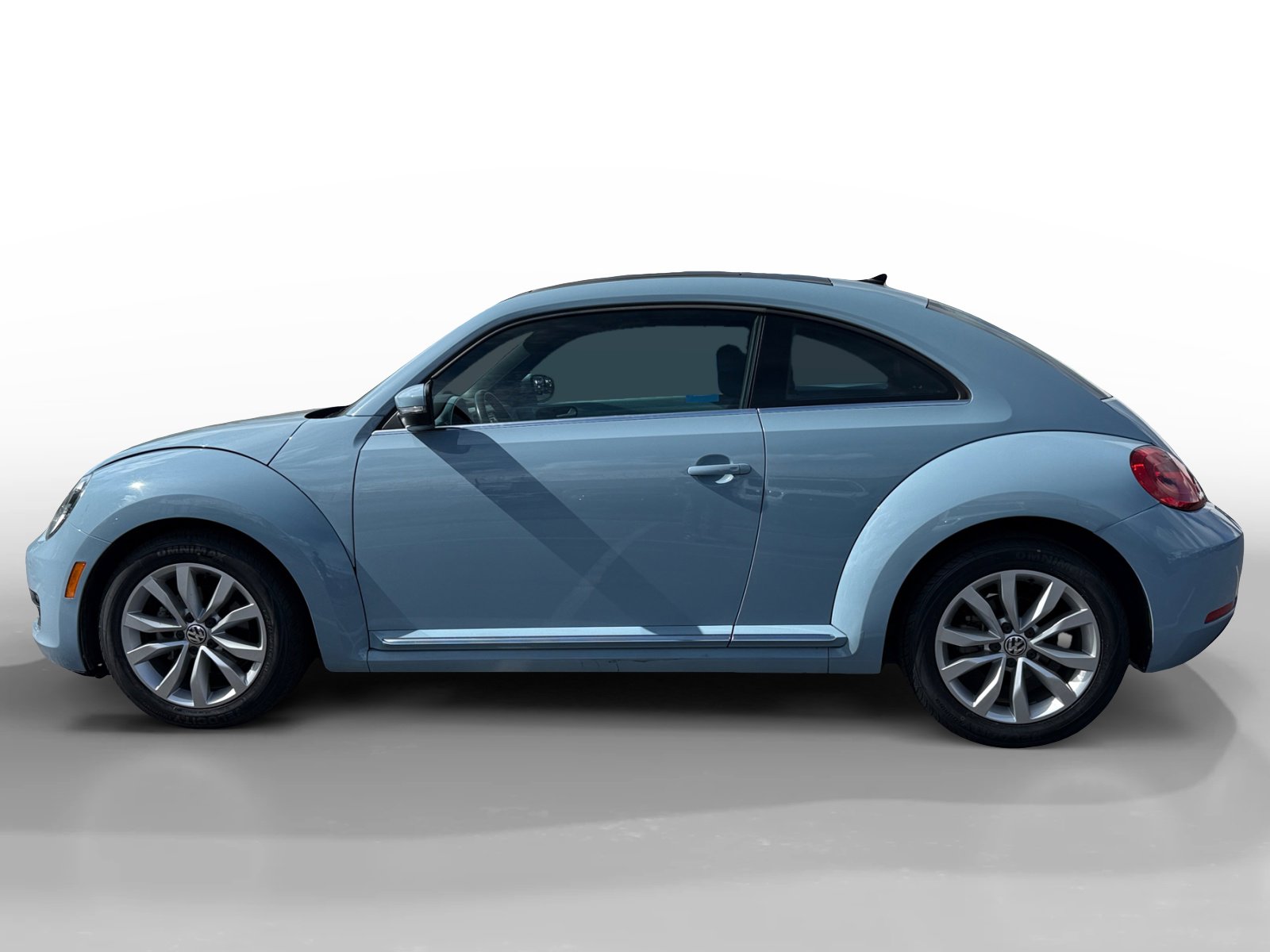 2013 Volkswagen Beetle TDI photo 2