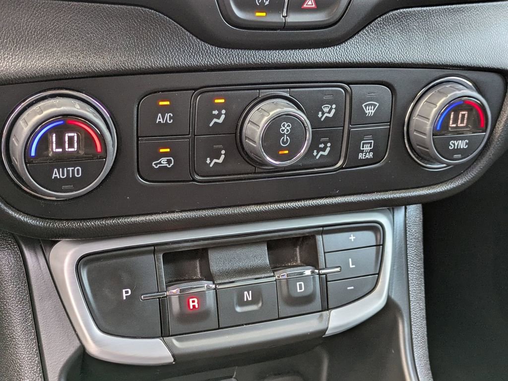 2023 Gmc Terrain SLT photo 18