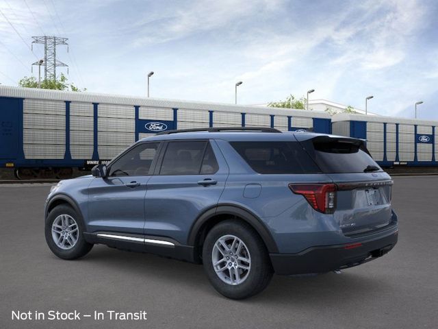 2025 Ford Explorer photo 2