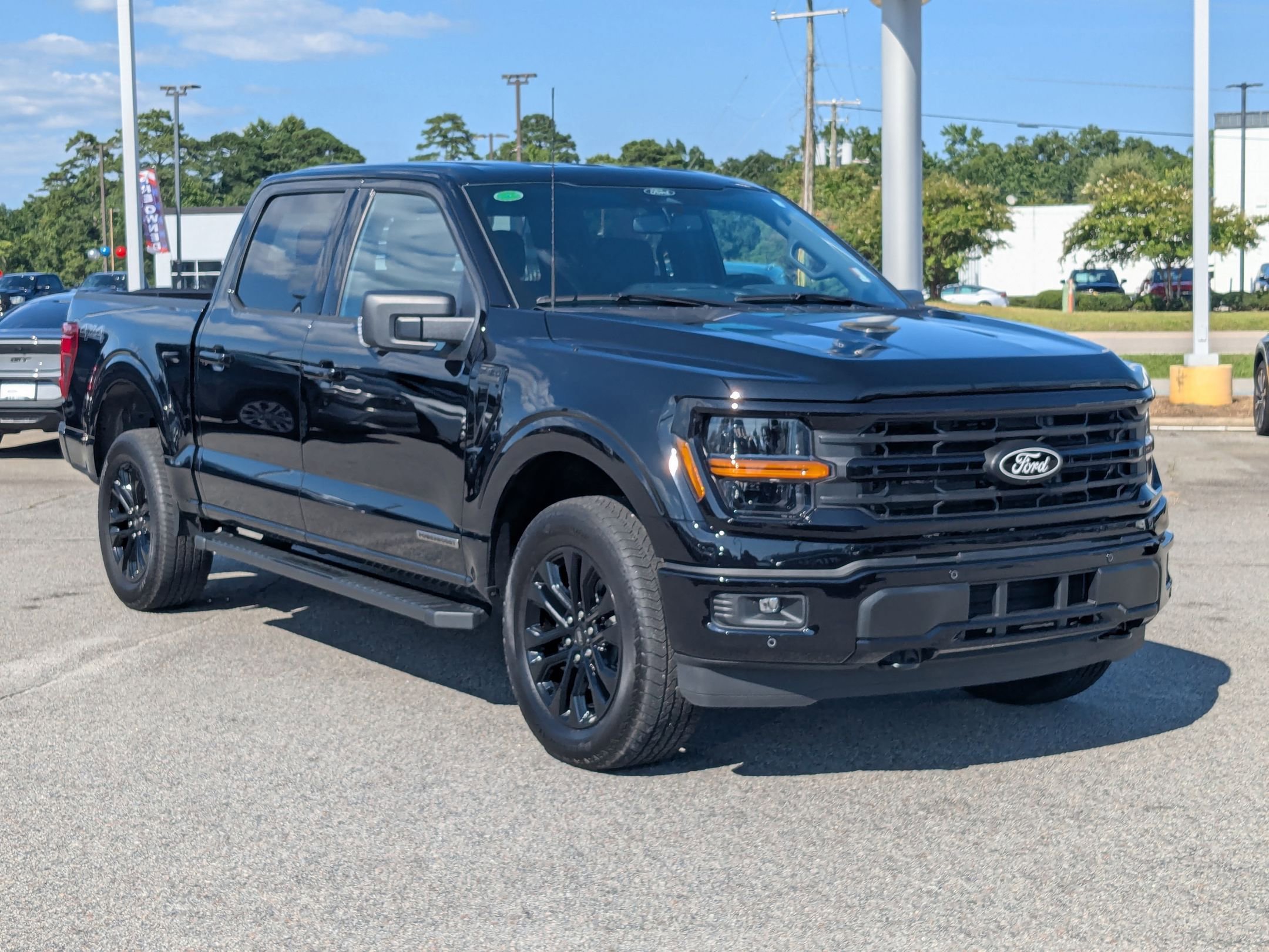 2024 Ford F-150 XLT photo 3