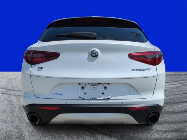 2019 Alfa Romeo Stelvio Ti photo 4