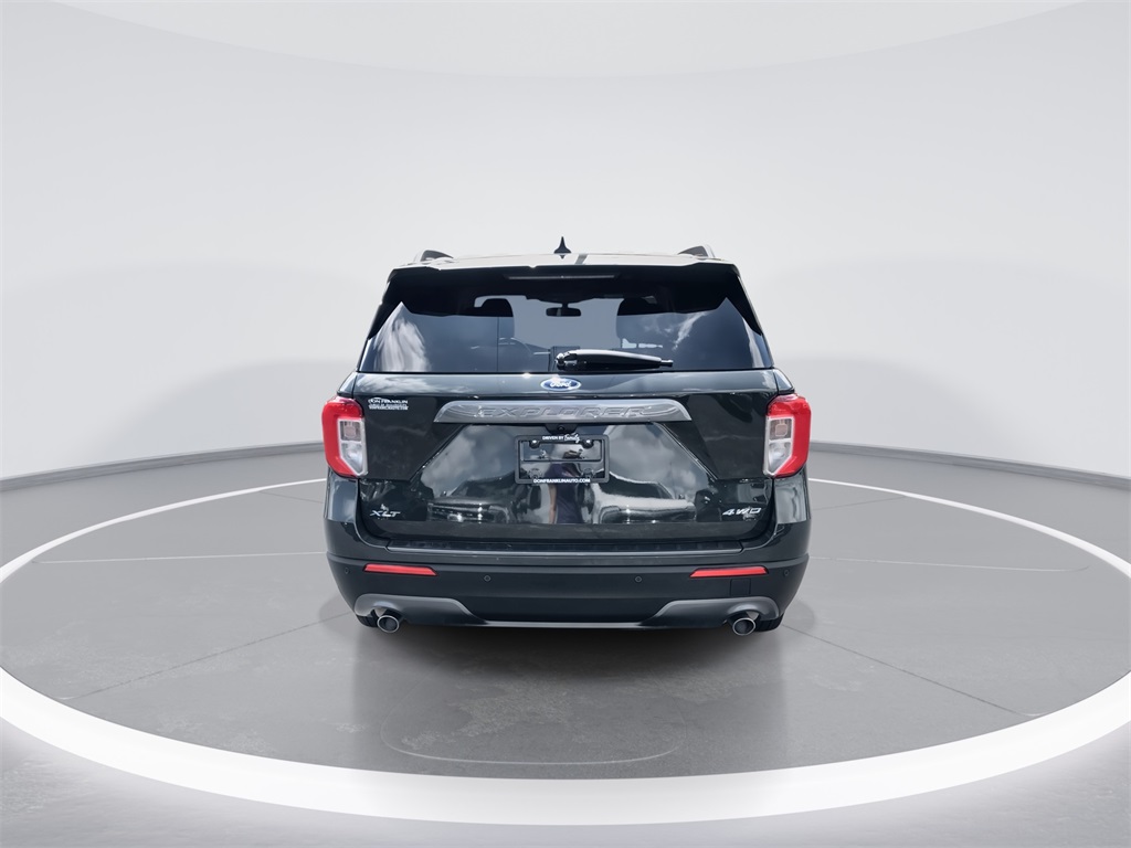 2023 Ford Explorer XLT photo 7