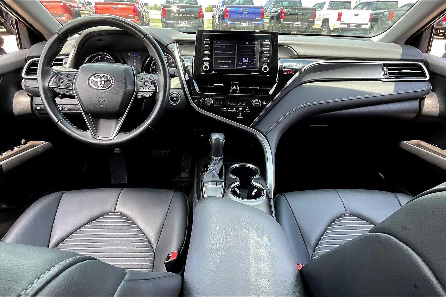 2023 Toyota Camry SE photo 14