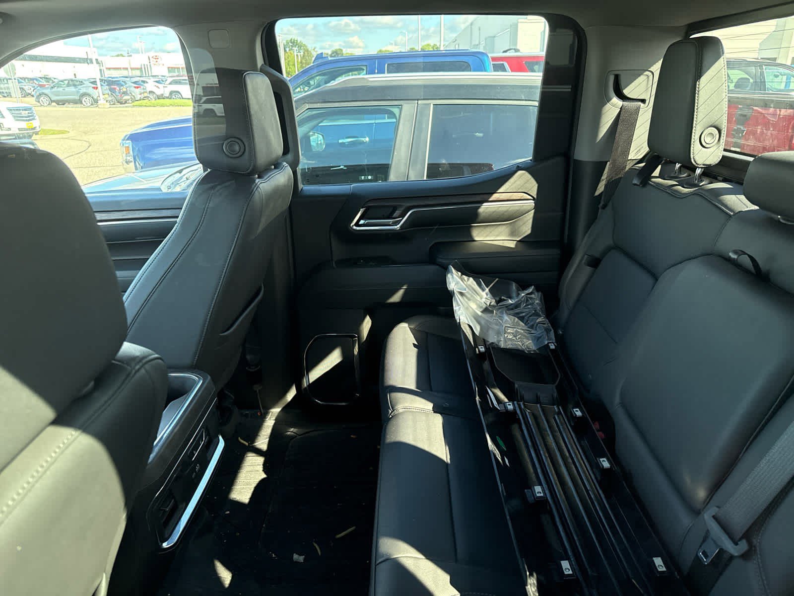 2024 Gmc Sierra 1500 SLT photo 5