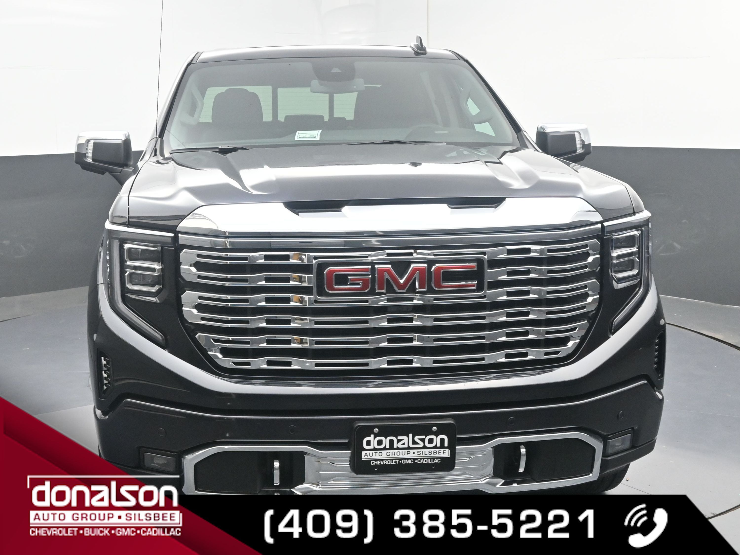 2026 Gmc Sierra Denali photo 2
