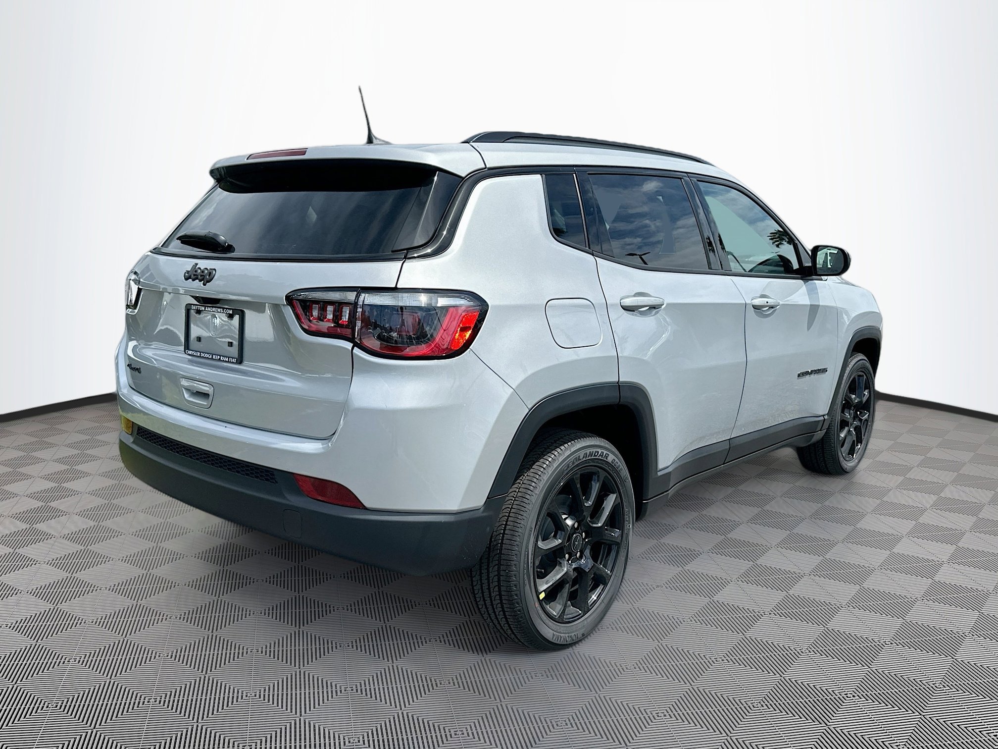 2026 Jeep Compass Latitude Altitude photo 4