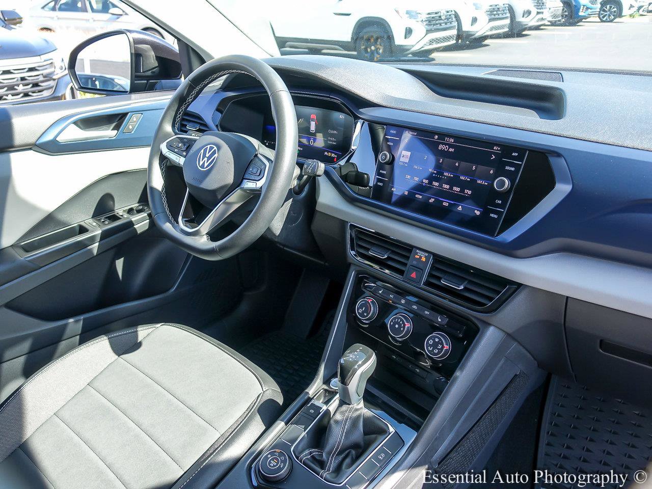 2023 VOLKSWAGEN TAOS - Image 24