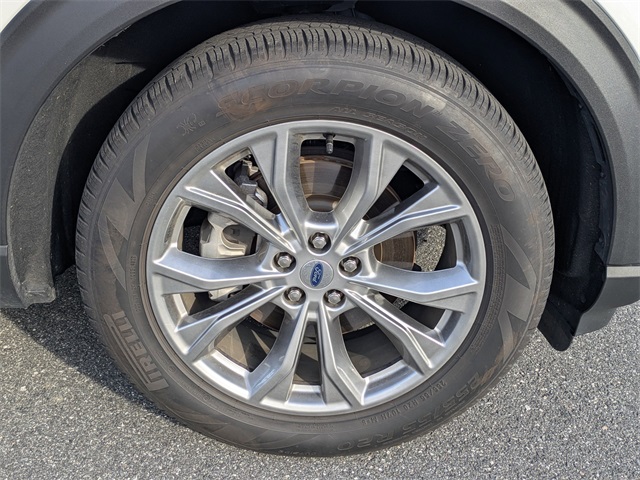2023 Ford Explorer XLT photo 11
