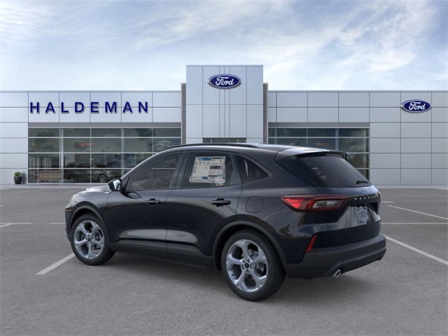 2026 Ford Escape ST-Line photo 4