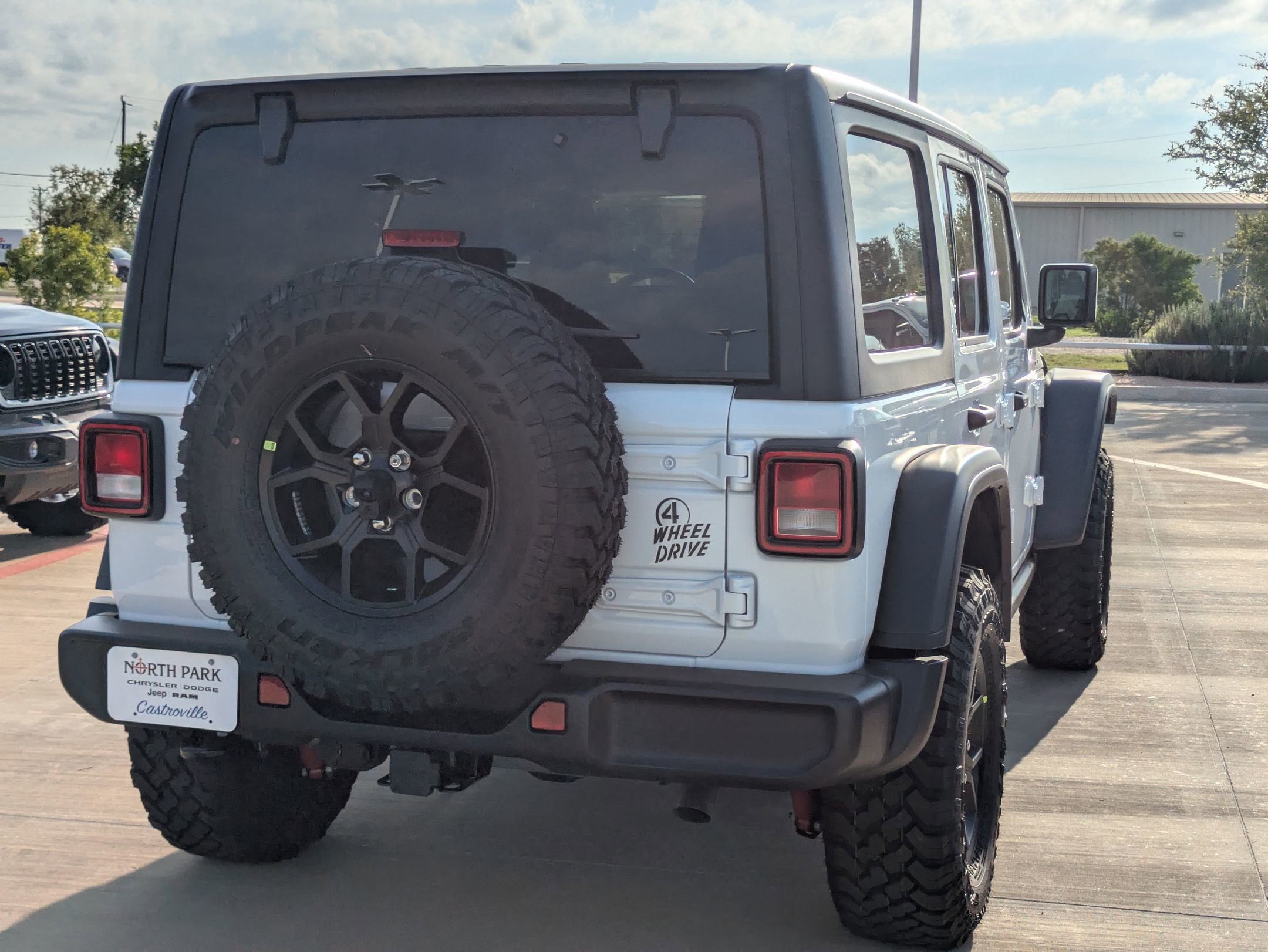 2025 Jeep Wrangler Willys photo 3