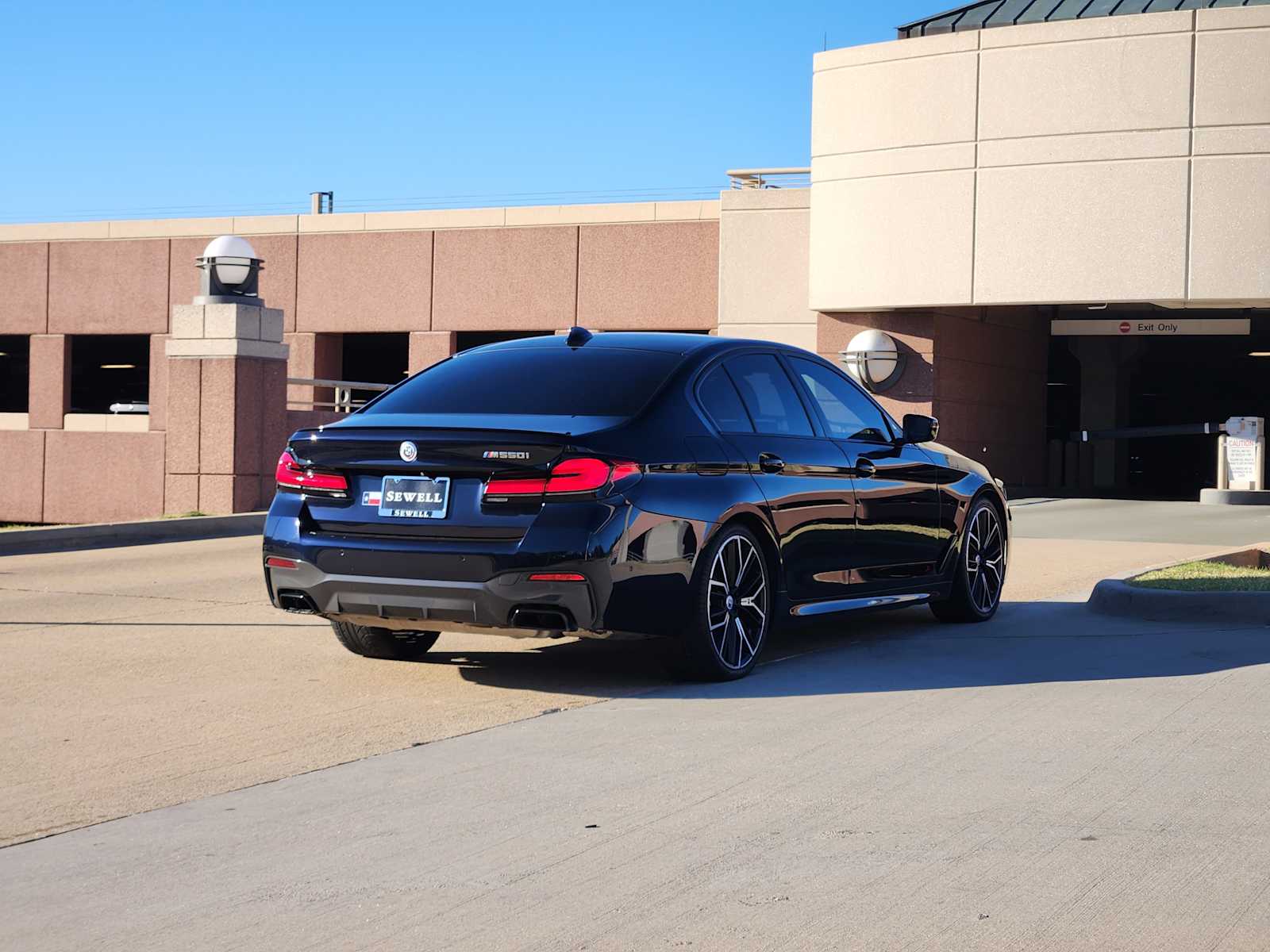 2023 Bmw M550i xDrive photo 4