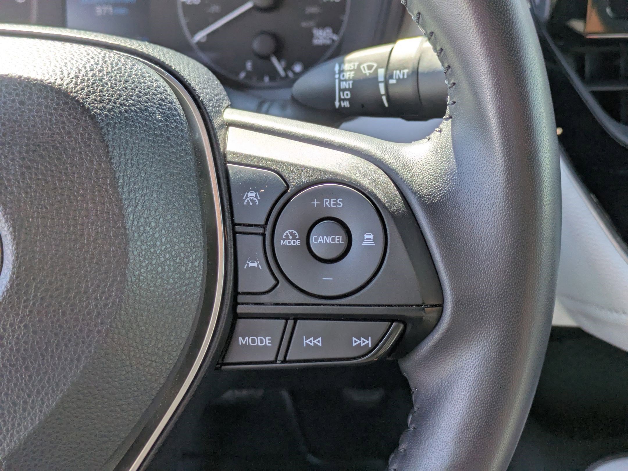 2023 Toyota Corolla Hybrid SE photo 16