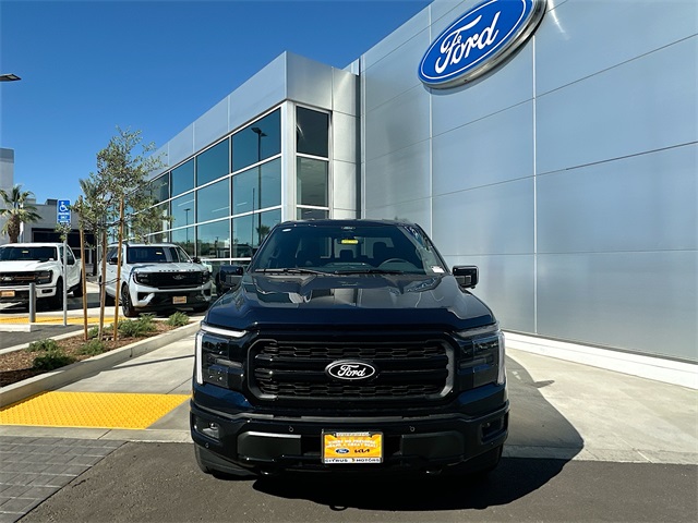 2025 Ford F-150 Lariat photo 2