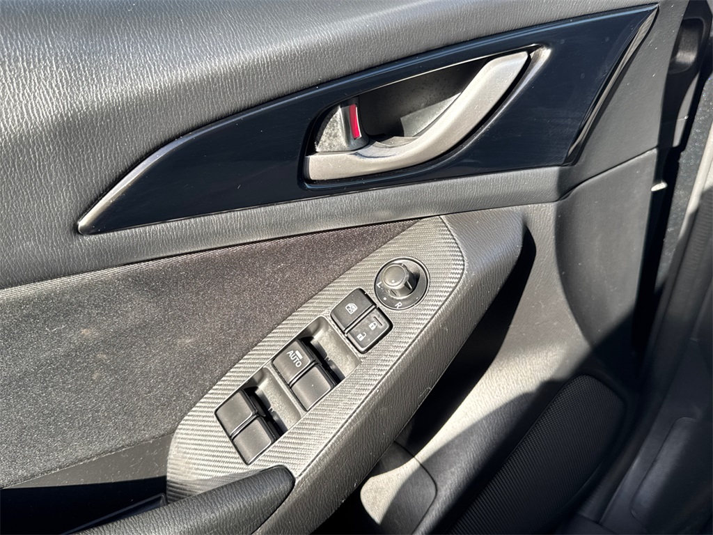 2016 Mazda Mazda3 i Sport photo 25