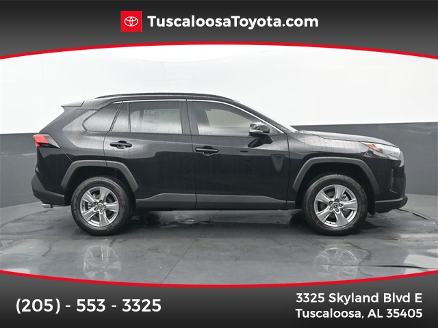 2025 Toyota RAV4 XLE's photo