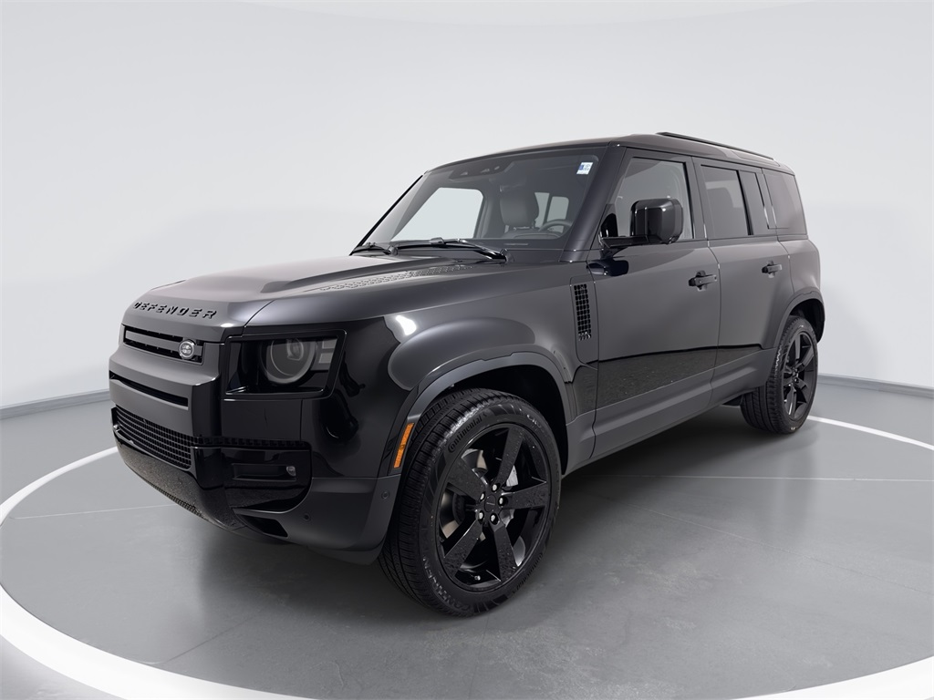 2026 Land Rover Defender S's photo