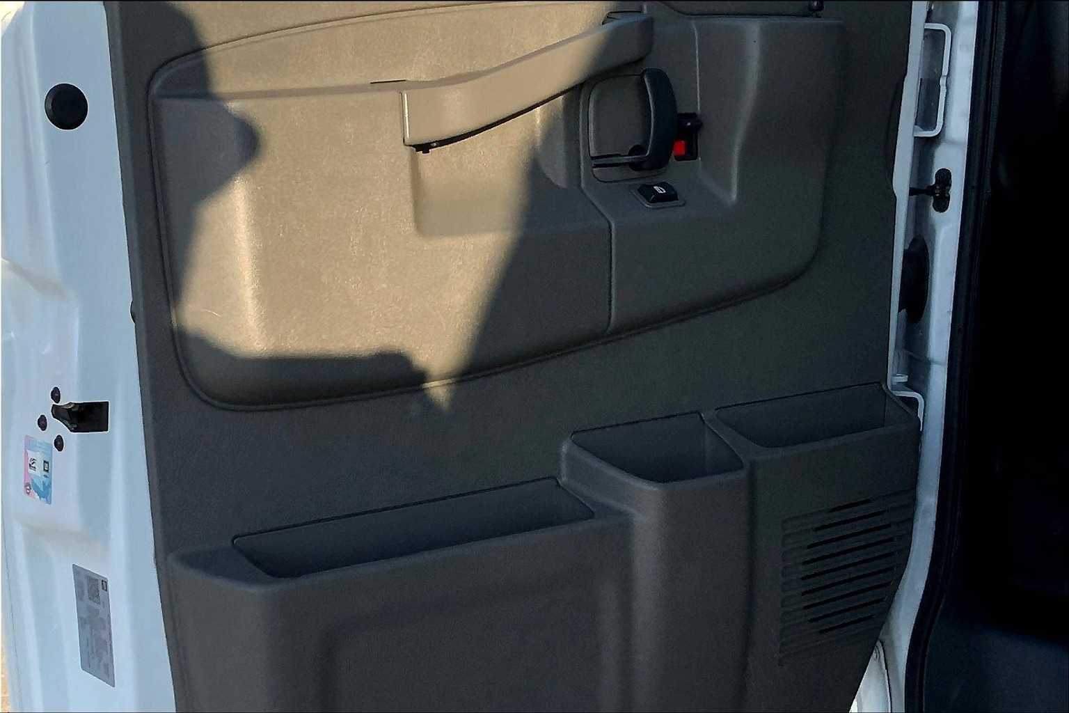 2024 Chevrolet Express Cargo Van photo 17