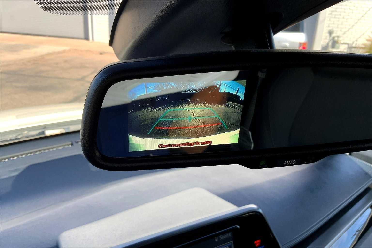 2018 Toyota C-HR XLE photo 24